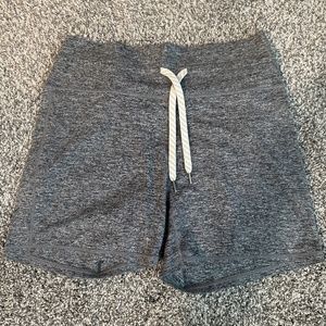 Vuori heather grey halo vintage shorts